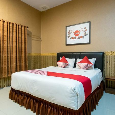 OYO 741 Hotel Labuhan Raya Medan Bagian luar foto