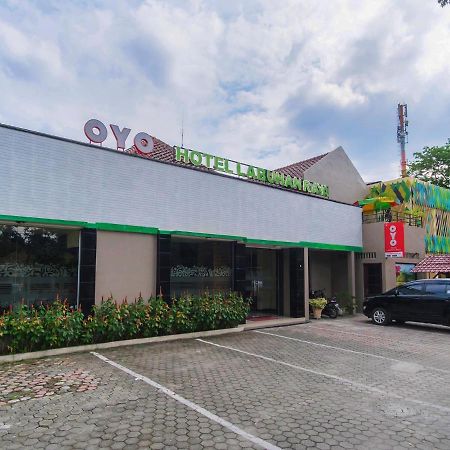 OYO 741 Hotel Labuhan Raya Medan Bagian luar foto