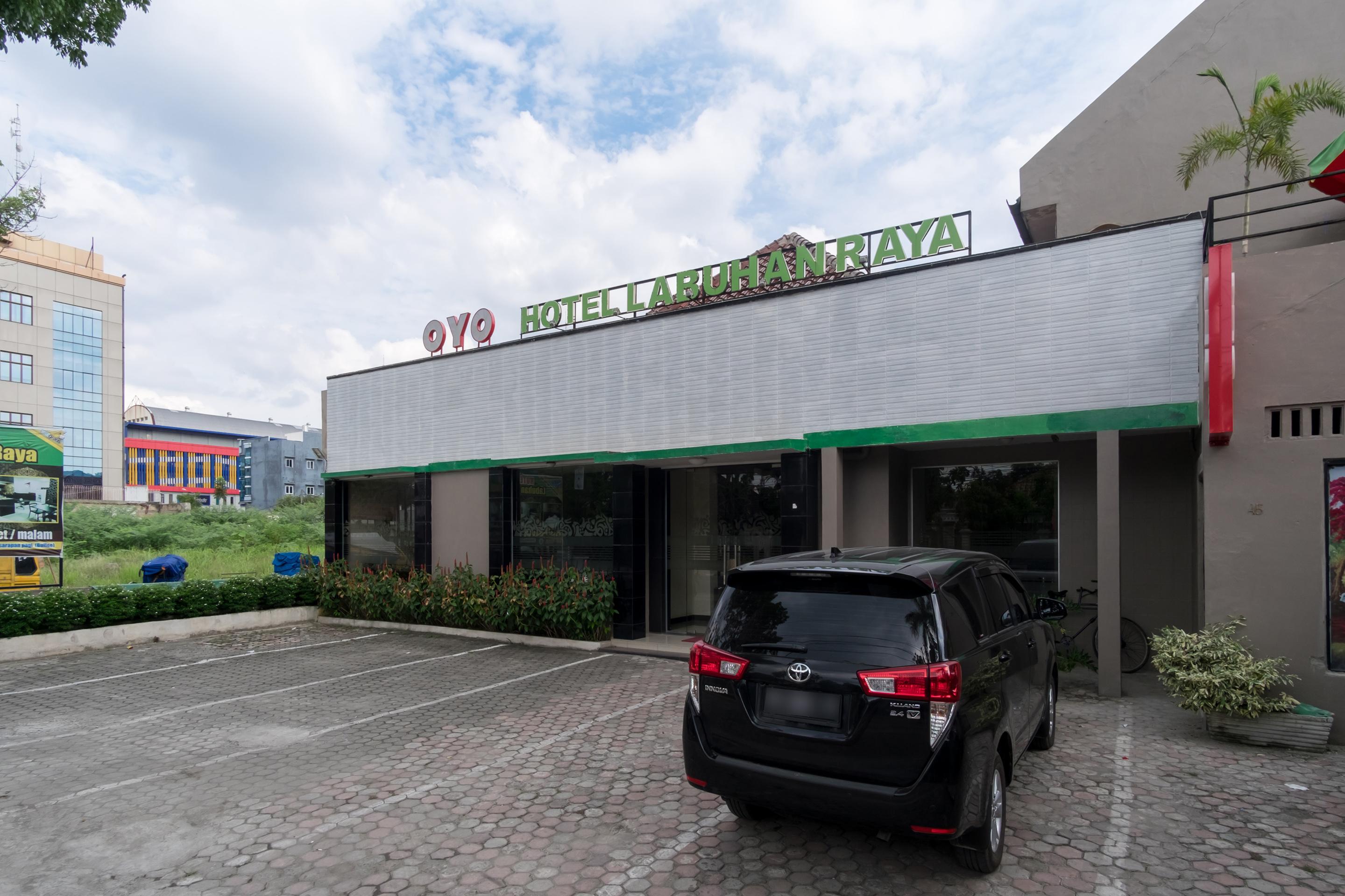 OYO 741 Hotel Labuhan Raya Medan Bagian luar foto