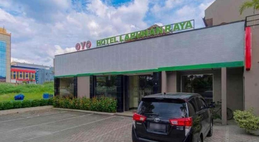 OYO 741 Hotel Labuhan Raya Medan Bagian luar foto