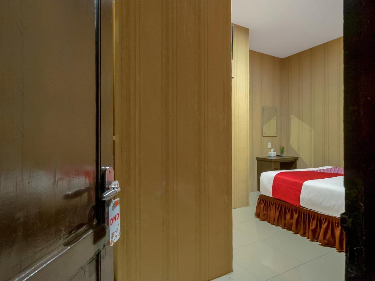 OYO 741 Hotel Labuhan Raya Medan Bagian luar foto