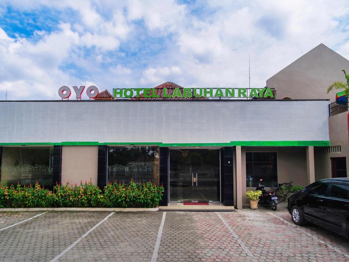 OYO 741 Hotel Labuhan Raya Medan Bagian luar foto