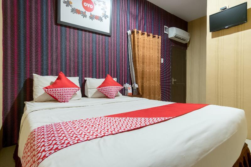 OYO 741 Hotel Labuhan Raya Medan Bagian luar foto