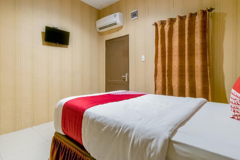 OYO 741 Hotel Labuhan Raya Medan Bagian luar foto