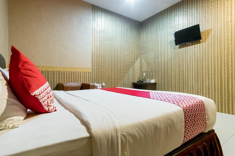 OYO 741 Hotel Labuhan Raya Medan Bagian luar foto